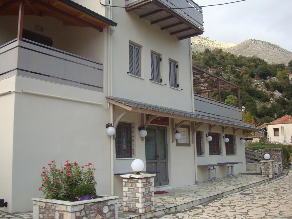 To Greki Hotel Livartzi Luaran gambar