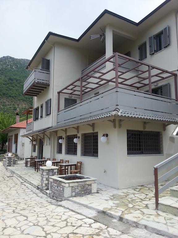 To Greki Hotel Livartzi Luaran gambar
