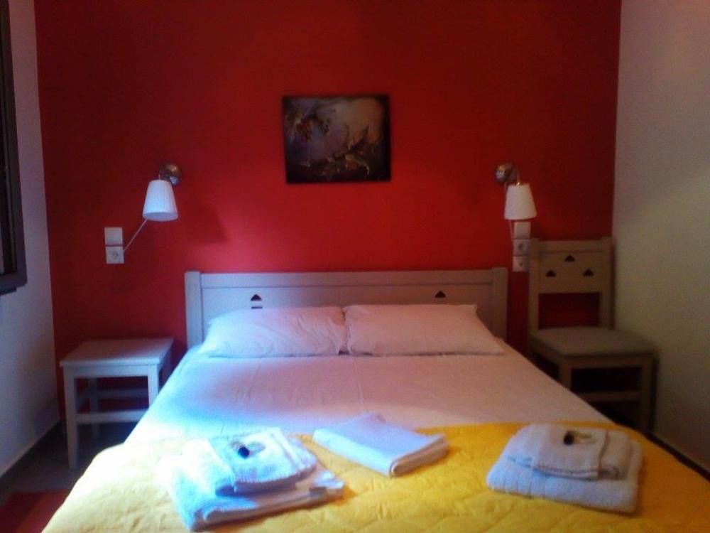 To Greki Hotel Livartzi Luaran gambar
