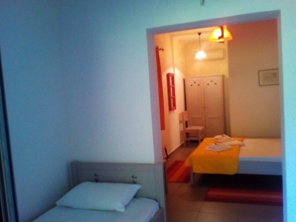 To Greki Hotel Livartzi Luaran gambar