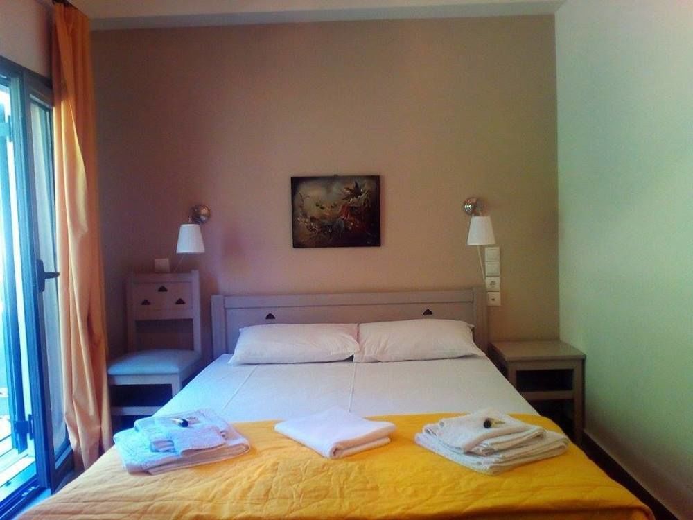 To Greki Hotel Livartzi Luaran gambar