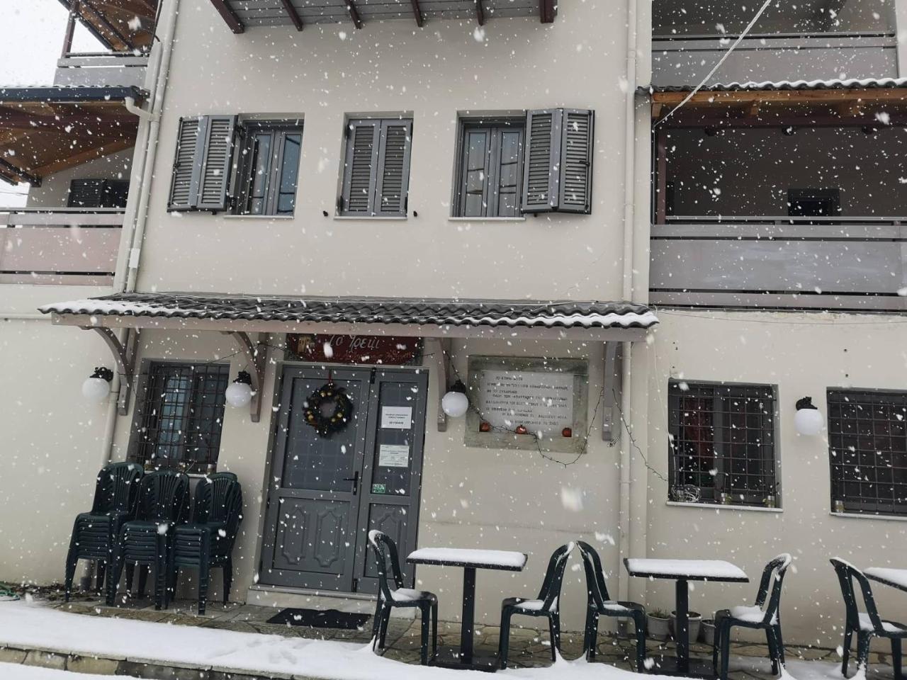 To Greki Hotel Livartzi Luaran gambar